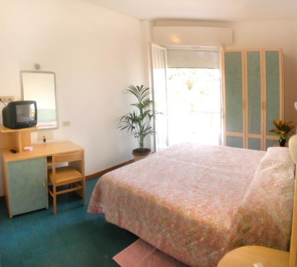 Hotel Globus 체제나티코 외부 사진