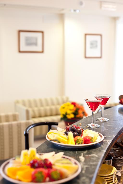 Hotel Globus 체제나티코 외부 사진